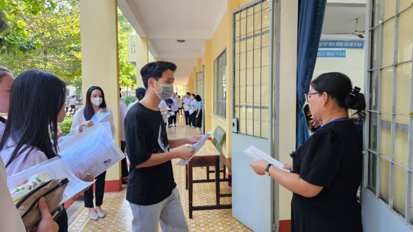 Hơn 21.000 thí sinh Đắk Lắk bước vào ngày thi đầu tiên kỳ thi tốt nghiệp THPT năm 2024 -0