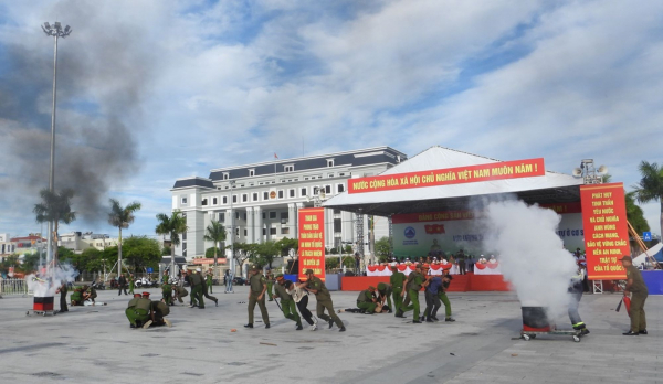 Đà Nẵng ra mắt lực lượng tham gia bảo vệ an ninh, trật tự ở cơ sở -0