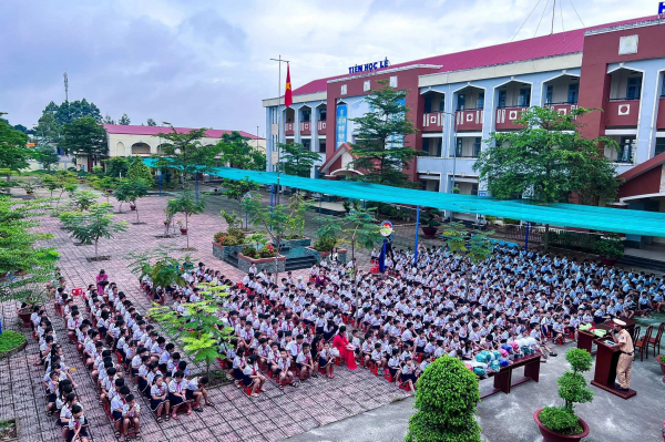 Đồng Nai: Giao Công an huyện Trảng Bom làm rõ vấn đề thu chi tiền trông giữ học sinh ngoài giờ tại Trường Tiểu học Nam Cao -0