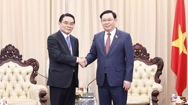 Chủ tịch Quốc hội Vương Đình Huệ tiếp Bí thư, Tỉnh trưởng tỉnh Champasak, Lào -2