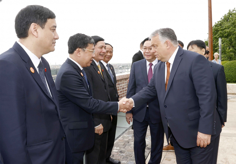 Chủ tịch Quốc hội Vương Đình Huệ hội kiến Thủ tướng Hungary Viktor Orban