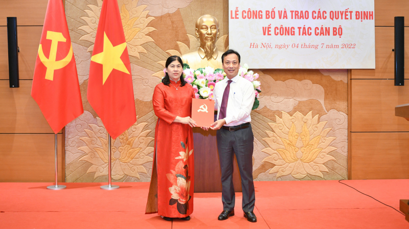 Phó Chủ tịch Thường trực Quốc hội Trần Thanh Mẫn dự Lễ công bố và trao các quyết định về công tác các bộ -0