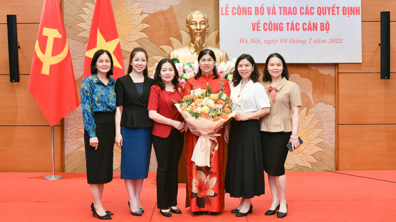Phó Chủ tịch Thường trực Quốc hội Trần Thanh Mẫn dự Lễ công bố và trao các quyết định về công tác các bộ -2