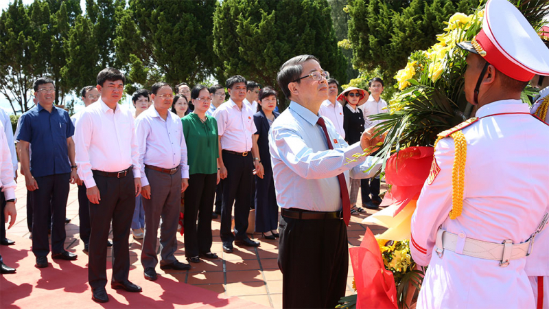 Phó Chủ tịch Quốc hội Nguyễn Đức Hải thăm, tặng quà người có công, cán bộ, chiến sĩ tại huyện đảo Cô Tô, Quảng Ninh -6