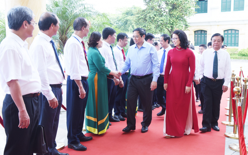 Thủ tướng Phạm Minh Chính tham dự sự kiện Hành trình khởi nghiệp đổi mới sáng tạo và Ngày hội việc làm của Học viện Nông nghiệp Việt Nam -0