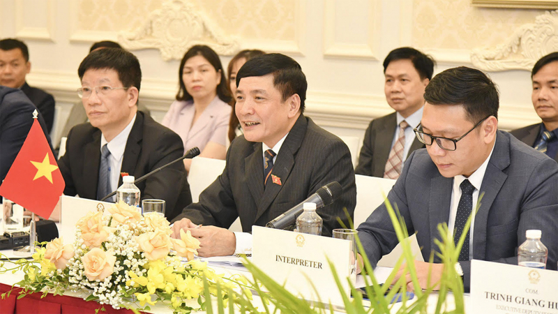 Một số hình ảnh Đoàn đại biểu Ban Thư ký Quốc hội Lào đến Việt Nam tham dự Hội thảo và Giao lưu công tác với Văn phòng Quốc hội Việt Nam