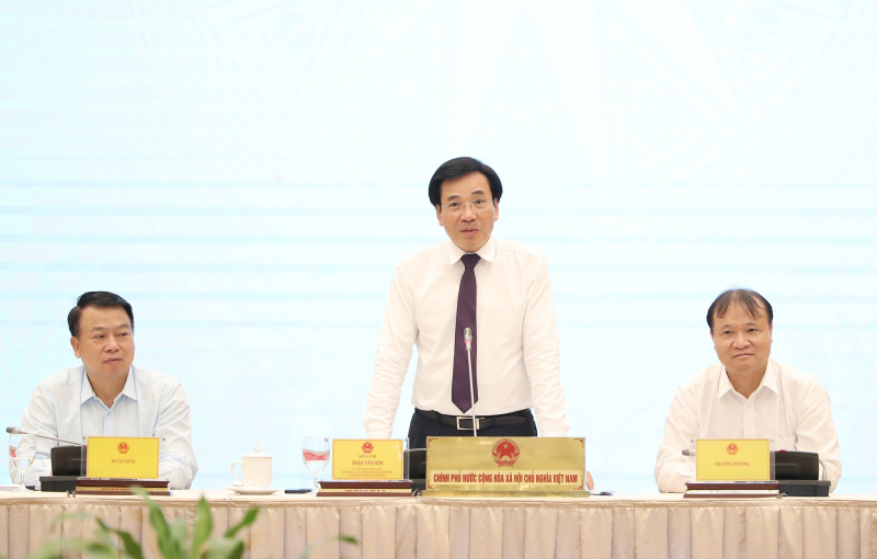 Bộ trưởng, Chủ nhiệm Văn phòng Chính phủ Trần Văn Sơn phát biểu; Ảnh Quang Khánh
