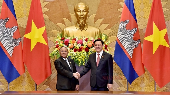 Chủ tịch Quốc hội Campuchia Heng Samrin kết thúc tốt đẹp thăm chính thức Việt Nam