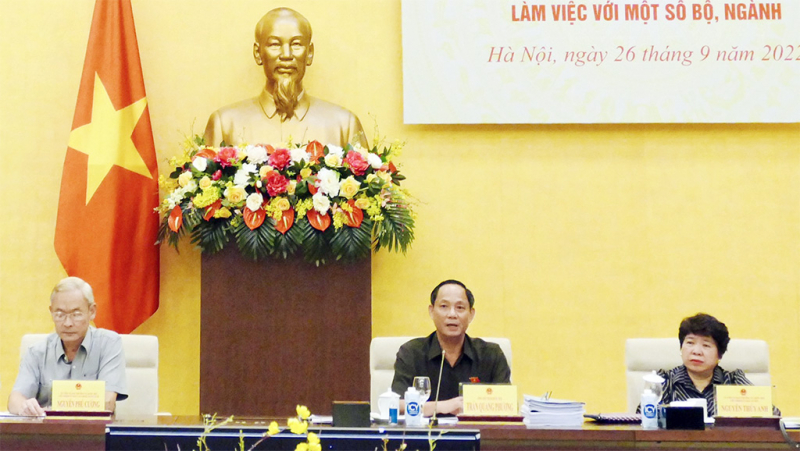 Phó Chủ tịch Quốc hội, Thượng tướng Trần Quang Phương chủ trì làm việc với một số Bộ, ngành về thực hành tiết kiệm, chống lãng phí -1