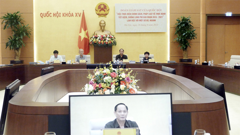 Phó Chủ tịch Quốc hội, Thượng tướng Trần Quang Phương chủ trì làm việc với một số Bộ, ngành về thực hành tiết kiệm, chống lãng phí -0