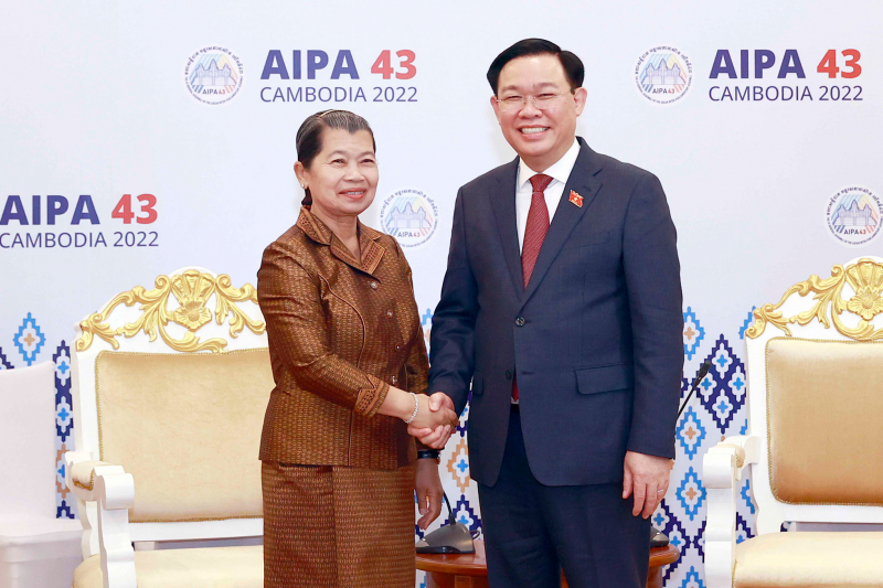 Chủ tịch Quốc hội Vương Đình Huệ tiếp Phó Thủ tướng Campuchia -0