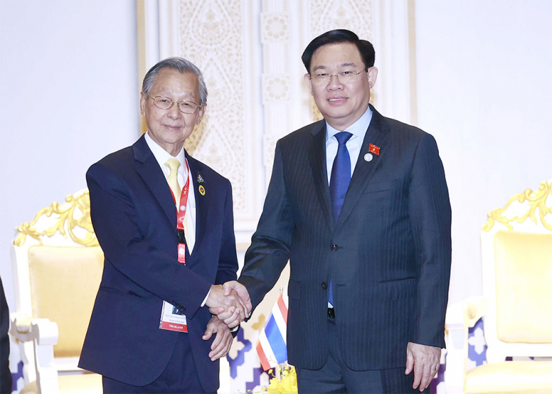 Chủ tịch Quốc hội Vương Đình Huệ kết thúc tốt đẹp chuyến thăm chính thức  Vương quốc Campuchia, Cộng hoà Philippines và tham dự Đại hội đồng AIPA – 43