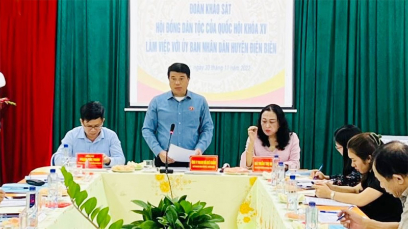 Chủ tịch Hội đồng Dân tộc Y Thanh Hà Niê Kđăm làm việc tại Điện Biên -2