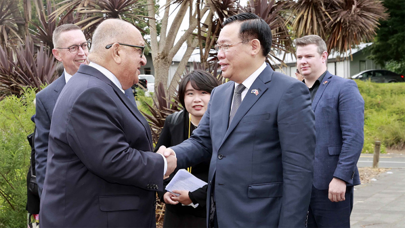 Chủ tịch Quốc hội Vương Đình Huệ thăm Đại học Waikato, New Zealand
