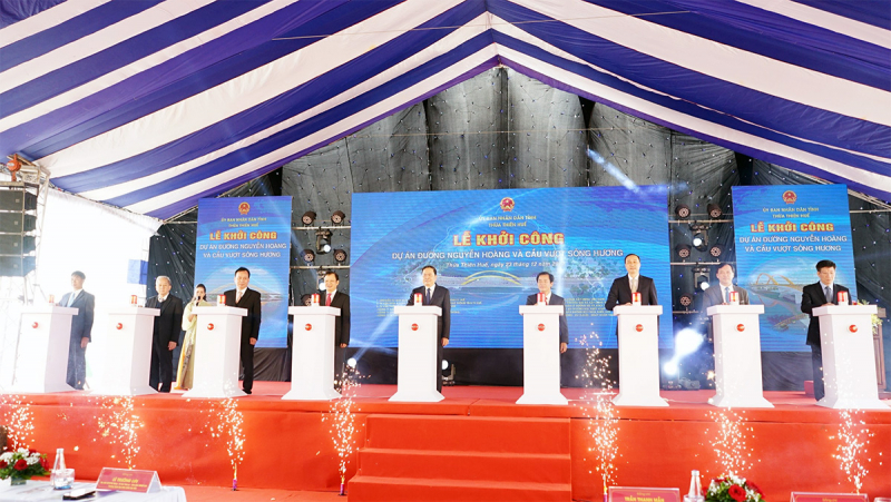 Phó Chủ tịch Thường trực Quốc hội Trần Thanh Mẫn dự lễ khởi công dự án giao thông trọng điểm tại TP. Huế -0