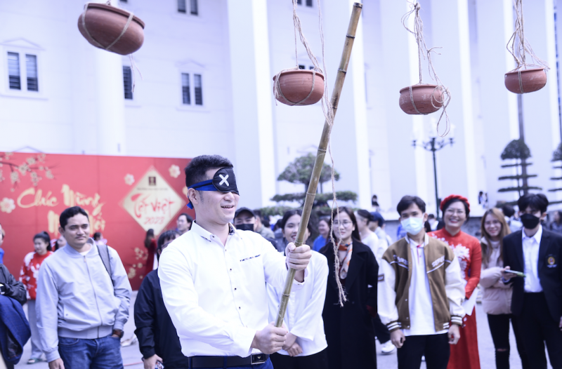 Sinh viên quốc tế trường Đại học Hà Nội sôi động trải nghiệm văn hoá Tết Việt  -0