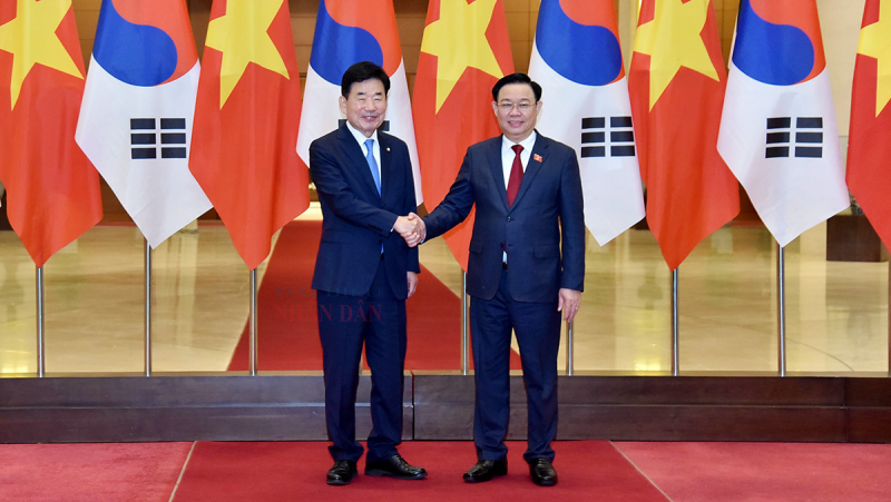 Chủ tịch Quốc hội Vương Đình Huệ đón và hội đàm với Chủ tịch Quốc hội Hàn Quốc -2