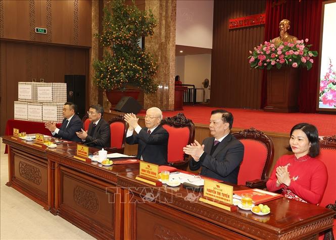 Tổng Bí thư Nguyễn Phú Trọng thăm, chúc Tết Đảng bộ, chính quyền và Nhân dân Thủ đô Hà Nội -4