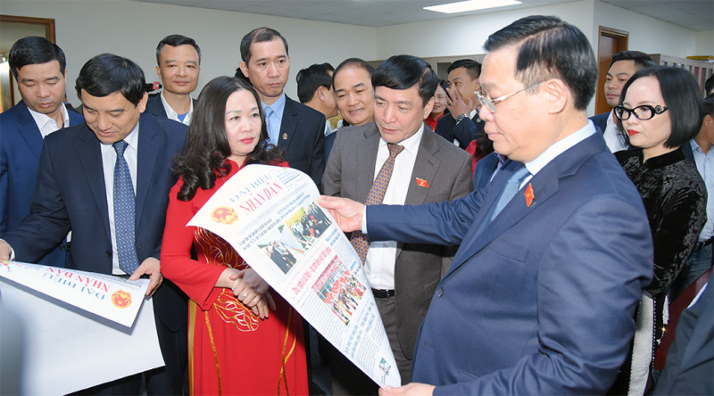 Một số hình ảnh Chủ tịch Quốc hội Vương Đình Huệ thăm, chúc Tết Báo Đại biểu Nhân dân, Truyền hình Quốc hội Việt Nam