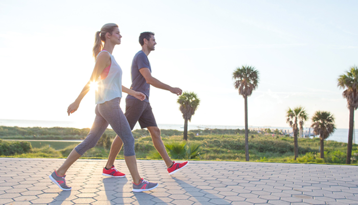 Đi bộ trên 6000 bước mỗi ngày có thể làm giảm nguy cơ bệnh tim mạch -0