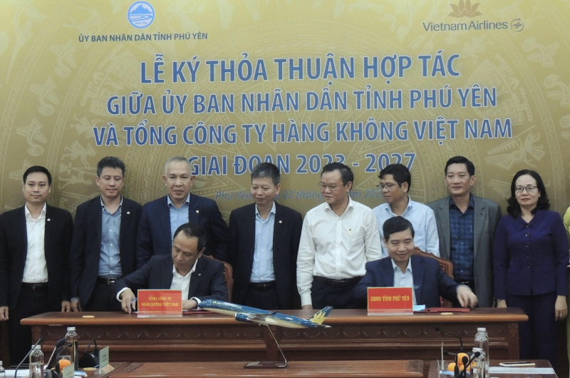 Vietnam Airlines hợp tác tỉnh Phú Yên xúc tiến đầu tư, thương mại, du lịch, hàng không -0