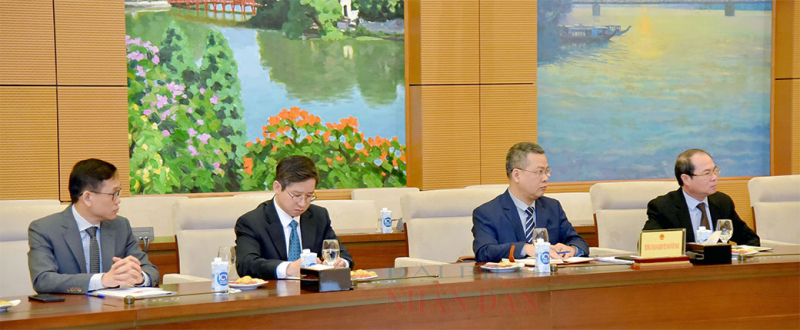 Chủ tịch Quốc hội Vương Đình Huệ tiếp các đại sứ, trưởng cơ quan đại diện Việt Nam ở nước ngoài -0