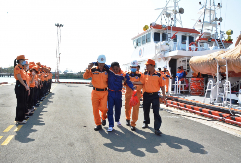 Tìm kiếm cứu nạn thuyền viên trong loạt tai nạn xảy ra trên vùng biển Bình Thuận  -0
