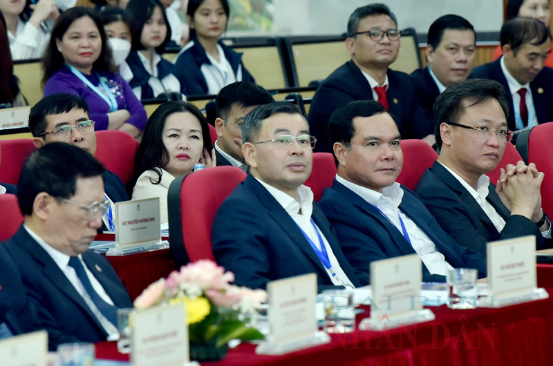Chủ tịch Quốc hội Vương Đình Huệ: Phải có tư duy mới, tận dụng công nghệ để phát triển -1