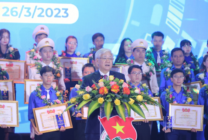 Bí thư Trung ương Đảng, Chủ tịch Ủy ban Trung ương Mặt trận Tổ quốc Việt Nam Đỗ Văn Chiến phát biểu tại buổi lễ