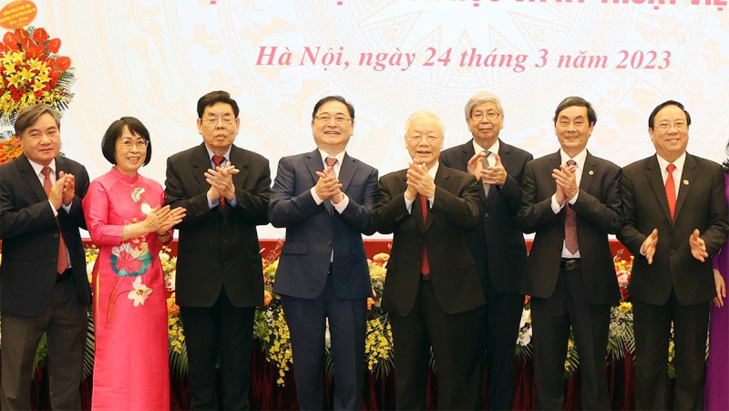 Tổng Bí thư Nguyễn Phú Trọng dự Lễ kỷ niệm 60 năm Ngày Chủ tịch Hồ Chí Minh gặp mặt đội ngũ trí thức -1