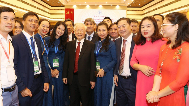 Tổng Bí thư Nguyễn Phú Trọng dự Lễ kỷ niệm 60 năm Ngày Chủ tịch Hồ Chí Minh gặp mặt đội ngũ trí thức -4