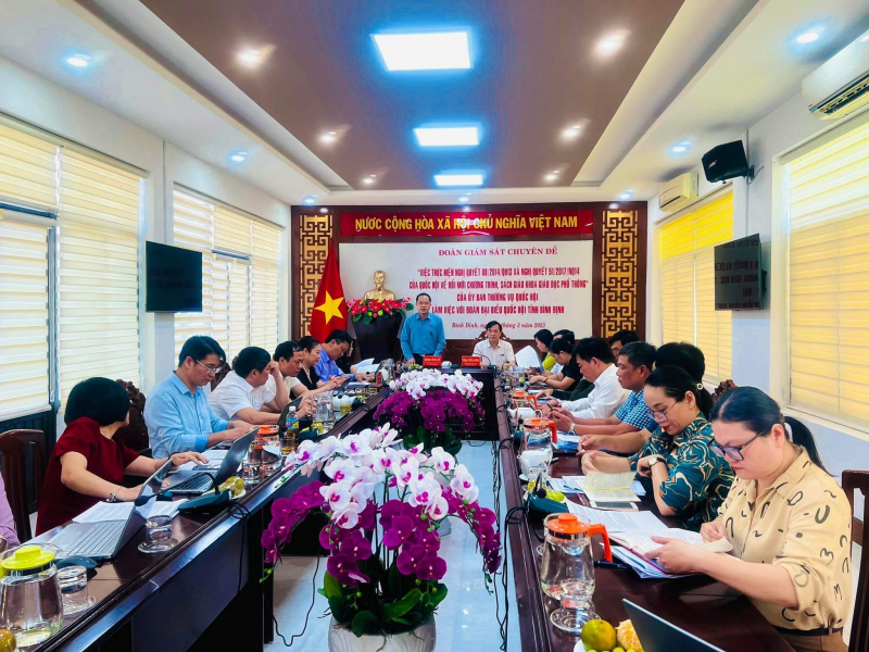 Đoàn Giám sát Ủy ban Thường vụ Quốc hội làm việc với Đoàn đại biểu Quốc hội tỉnh Bình Định -0