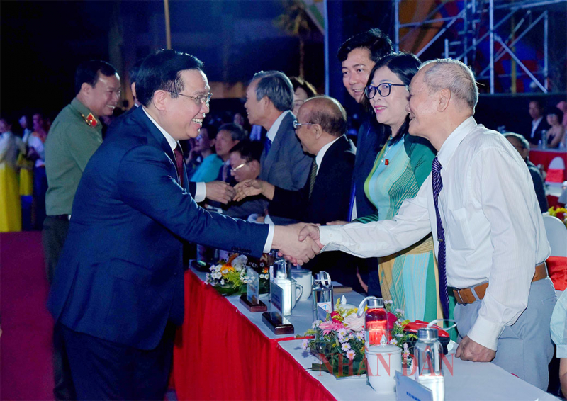 Chủ tịch Quốc hội Vương Đình Huệ dự Lễ khai mạc Năm Du lịch Quốc gia 2023 “Bình Thuận – Hội tụ xanh” -1