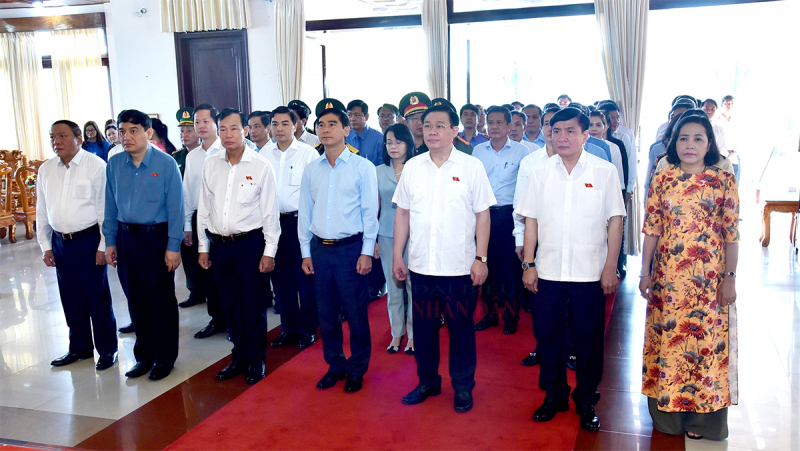 Chủ tịch Quốc hội Vương Đình Huệ làm việc với lãnh đạo chủ chốt tỉnh Bình Thuận -0