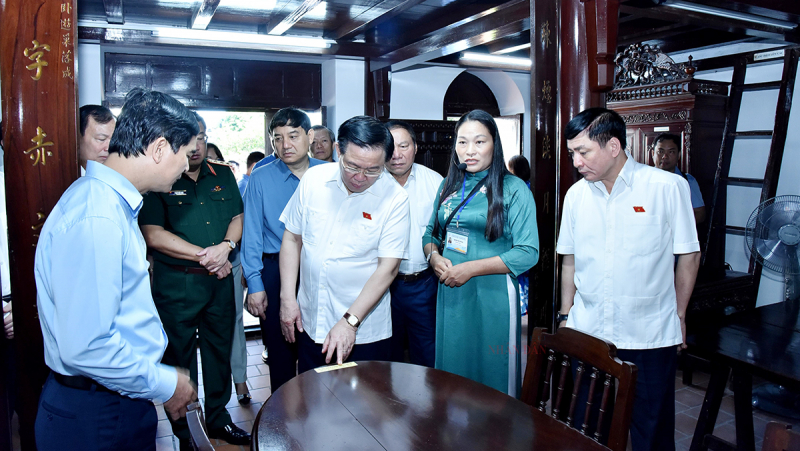 Chủ tịch Quốc hội Vương Đình Huệ làm việc với lãnh đạo chủ chốt tỉnh Bình Thuận -1