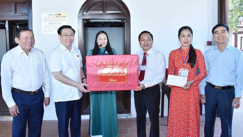 Chủ tịch Quốc hội Vương Đình Huệ làm việc với lãnh đạo chủ chốt tỉnh Bình Thuận -3