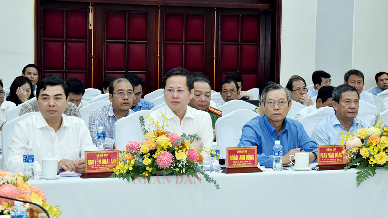 Chủ tịch Quốc hội Vương Đình Huệ làm việc với lãnh đạo chủ chốt tỉnh Bình Thuận -2