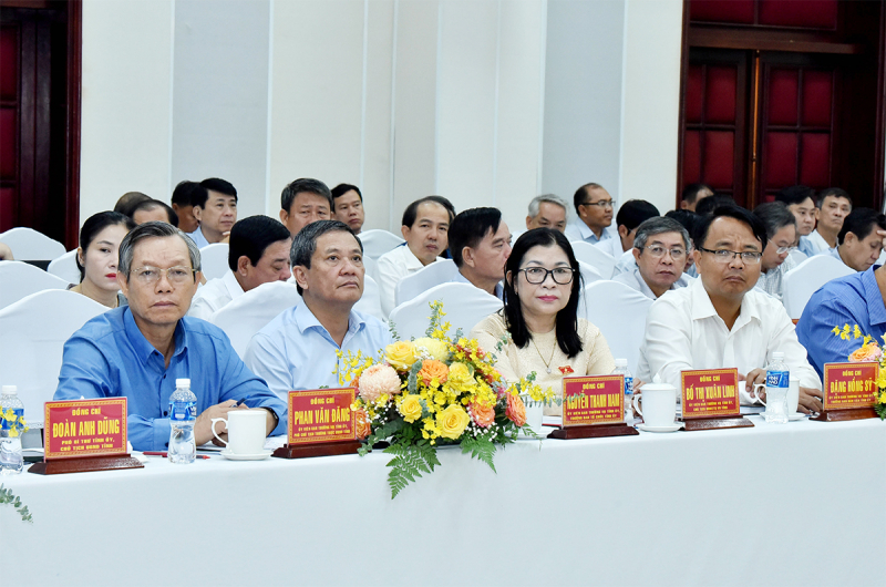 Chủ tịch Quốc hội Vương Đình Huệ: Cụ thể hoá các trụ cột phát triển để Bình Thuận bứt phá mạnh mẽ -0