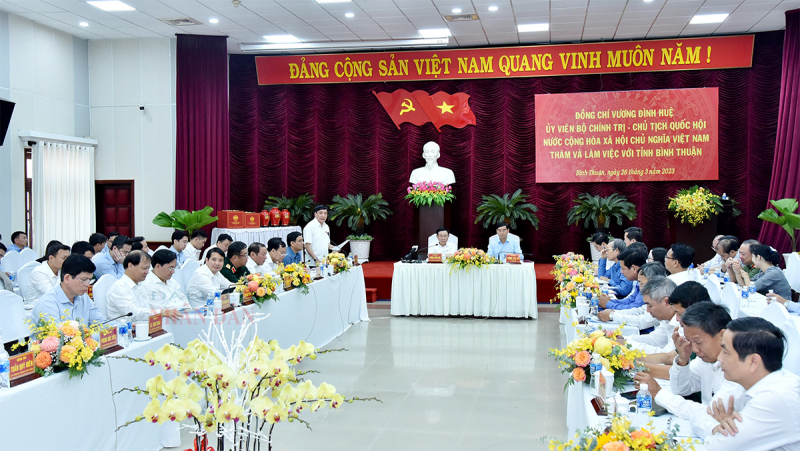 Chủ tịch Quốc hội Vương Đình Huệ: Cụ thể hoá các trụ cột phát triển để Bình Thuận bứt phá mạnh mẽ -6