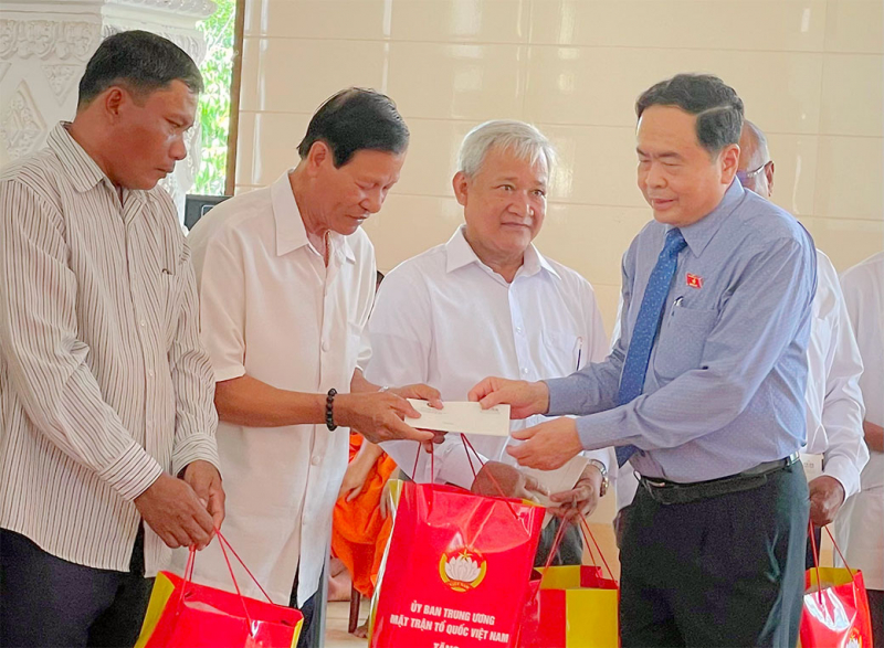 Phó Chủ tịch Thường trực Quốc hội Trần Thanh Mẫn chúc Tết cổ truyền Chôl Chnăm Thmây tại thành phố Cần Thơ -0