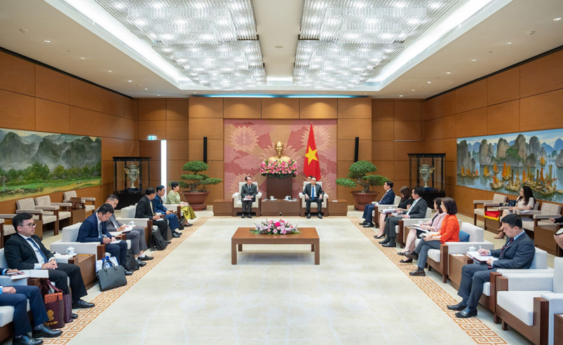 Phó Chủ tịch Thường trực Quốc hội Trần Thanh Mẫn tiếp Tổng Thư ký Thượng viện Vương quốc Campuchia -0