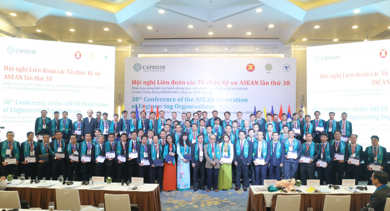 Số cán bộ, kỹ sư EVNHCMC được công nhận là kỹ sư chuyên nghiệp ASEAN chiếm hơn 40% kỹ sư ASEAN của cả nước.