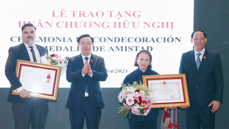 Chủ tịch Quốc hội Vương Đình Huệ: Gìn giữ văn hoá Việt và tiếng Việt, bởi “văn hoá còn, tiếng Việt còn là dân tộc còn” -0