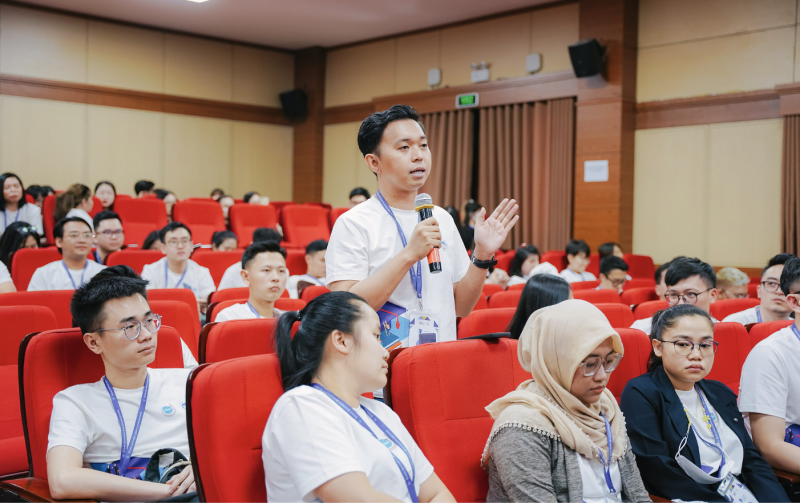 Đoàn Sáng kiến Thủ lĩnh trẻ Đông Nam Á tìm hiểu mô hình đổi mới giáo dục Trường ĐH Ngoại thương -0