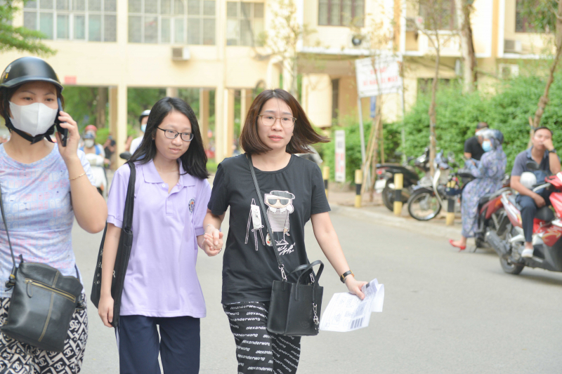 Hơn 6000 thí sinh dự kỳ thi tuyển sinh trường THPT chuyên Sư Phạm Hà Nội -0