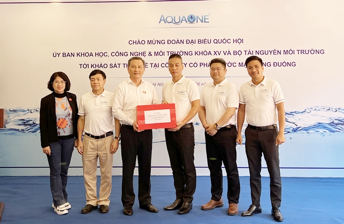 Thường trực Ủy ban Khoa học, công nghệ và môi trường khảo sát thực tế khai thác, sản xuất, kinh doanh nước sạch tại Hà Nội