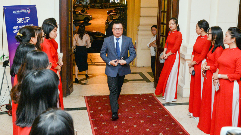 Chủ tịch Quốc hội Vương Đình Huệ dự Chương trình nghệ thuật “Vinh quang Tổ quốc Việt Nam” -0