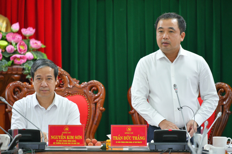 Bộ trưởng Nguyễn Kim Sơn làm việc với tỉnh Hải Dương về các vấn đề giáo dục đào tạo -0