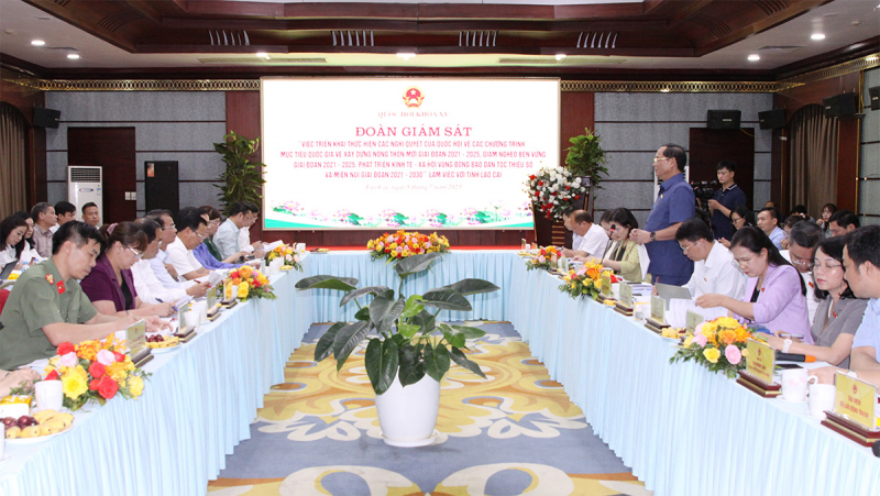 Phó Chủ tịch Quốc hội, Thượng tướng Trần Quang Phương chủ trì làm việc với UBND tỉnh Lào Cai về thực hiện 3 Chương trình mục tiêu quốc gia -3