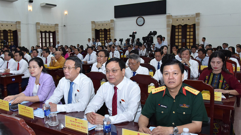 Chủ tịch Quốc hội Vương Đình Huệ dự khai mạc Kỳ họp HĐND tỉnh Quảng Trị -1